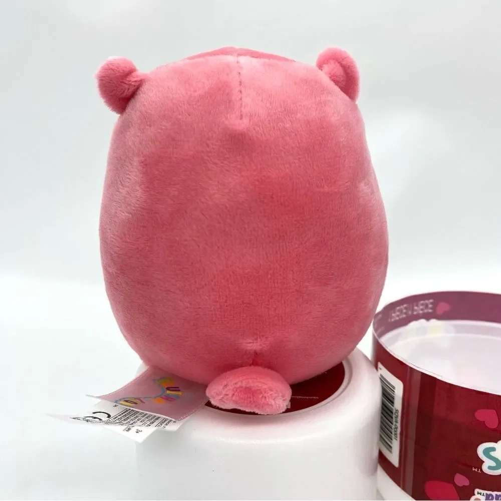 Squishmallow Pavlo the Llama Valentine Mystery Squad